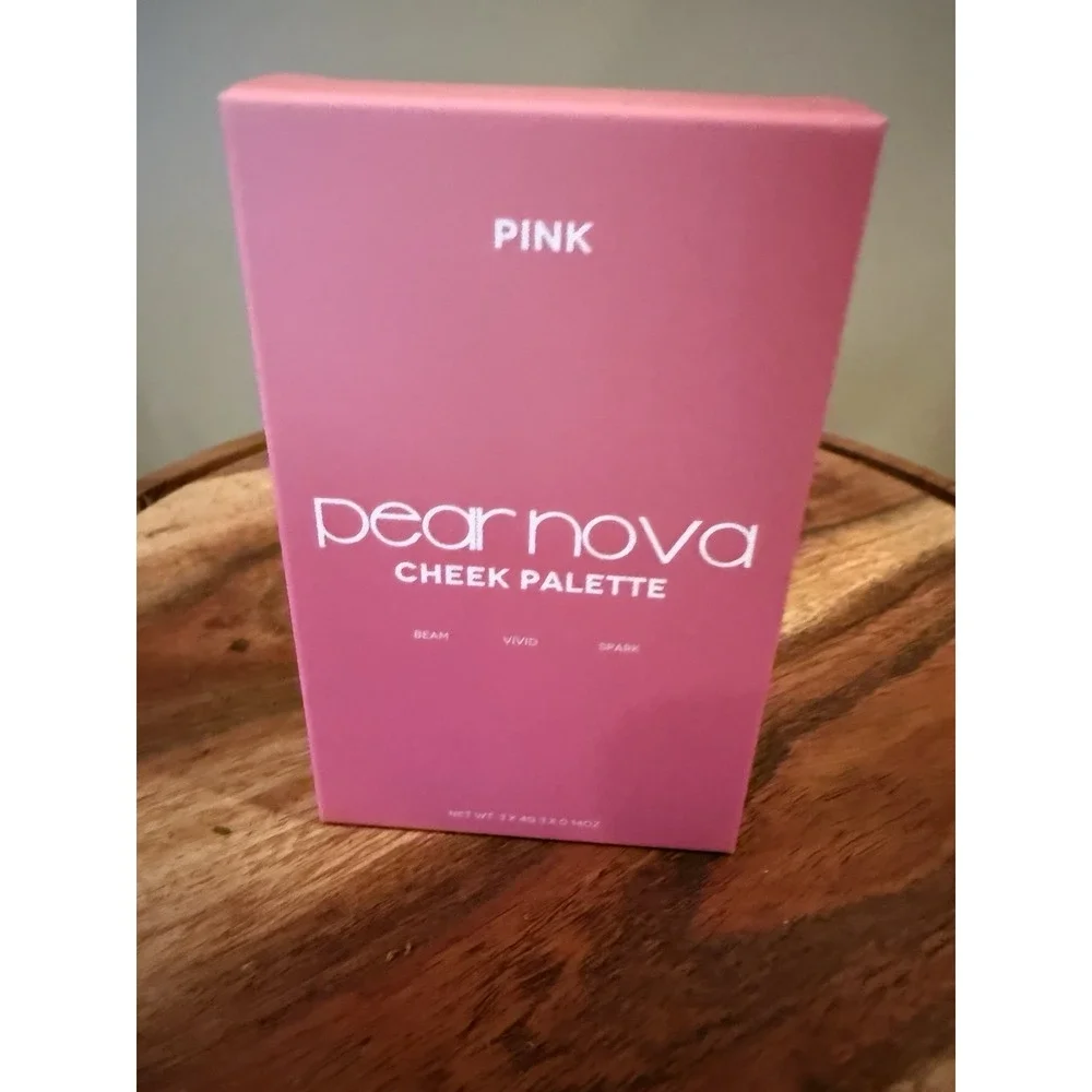 NEW IN BOX PEAR NOVA Cheek Palette in PINK Cream,‎ Powder, Pearl VEGAN
